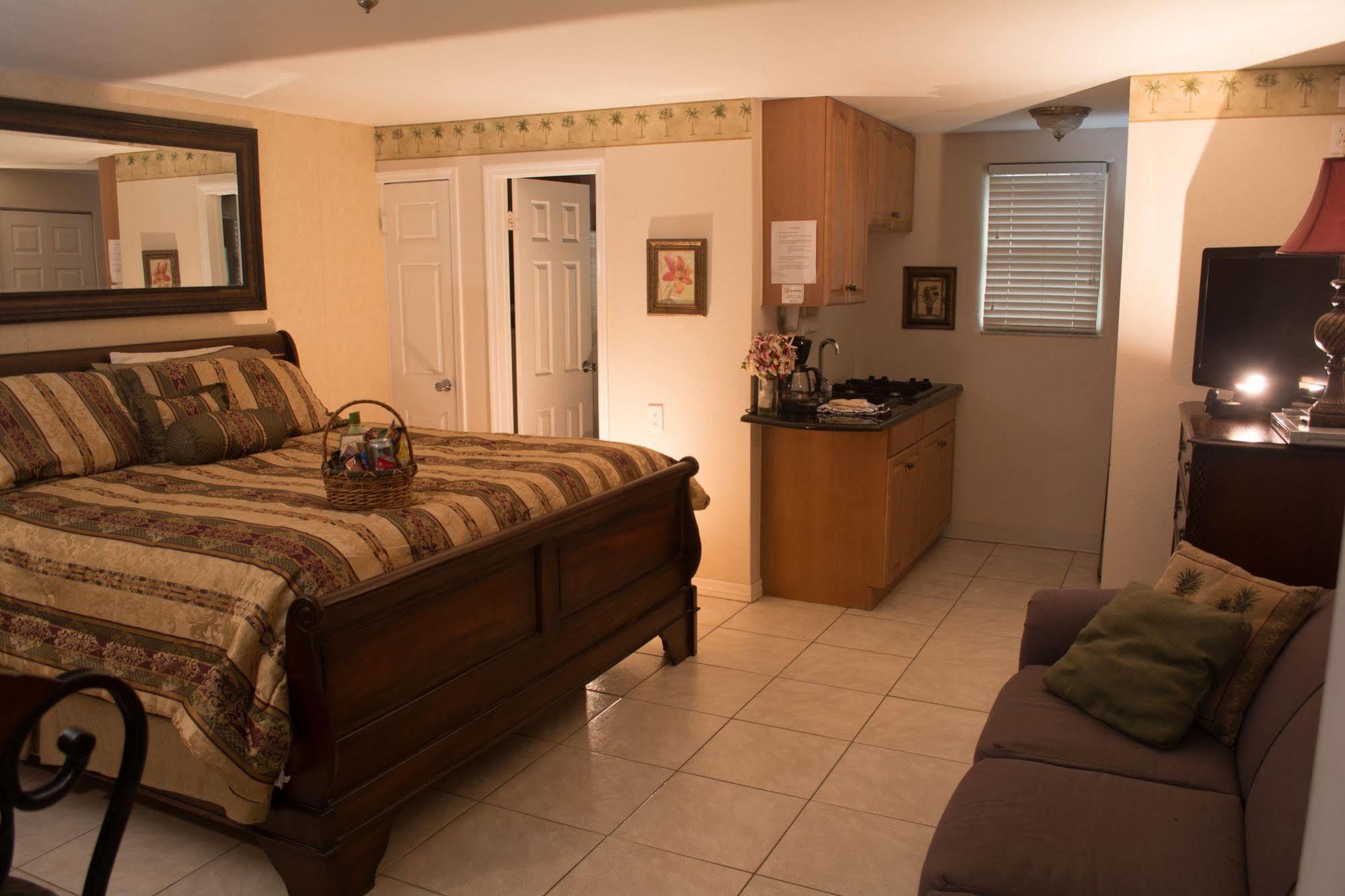 Camelot Beach Suites Clearwater Beach Eksteriør bilde
